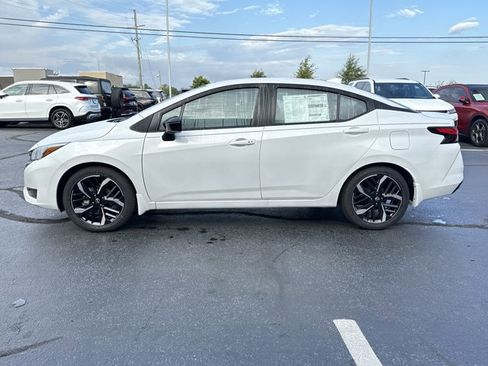New 2025 Nissan Versa SR w/ Trunk Package image 10
