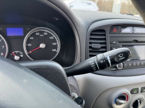 Used 2011 Hyundai Accent GLS w/ Premium Pkg 4 image 16