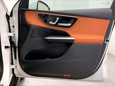 Used 2026 Mercedes-Benz GLC 300 GLC 300 image 21