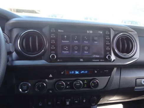 Used 2023 Toyota Tacoma TRD Off-Road w/ TRD Premium Off Road Package image 29