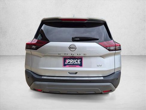 Used 2023 Nissan Rogue SV FWD image 7