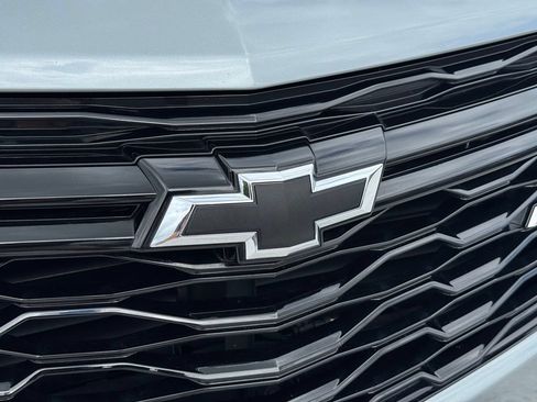 Used 2024 Chevrolet Equinox RS FWD image 9