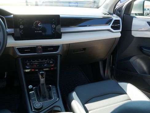 Certified 2025 Volkswagen Taos SEL image 23