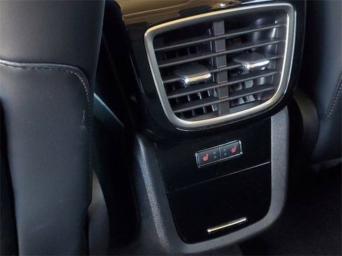 Certified 2023 Lincoln Nautilus Reserve image 30