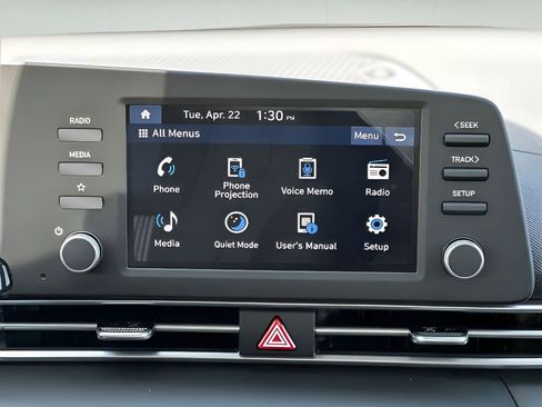 Used 2025 Hyundai Elantra SE w/ Cargo Package image 15