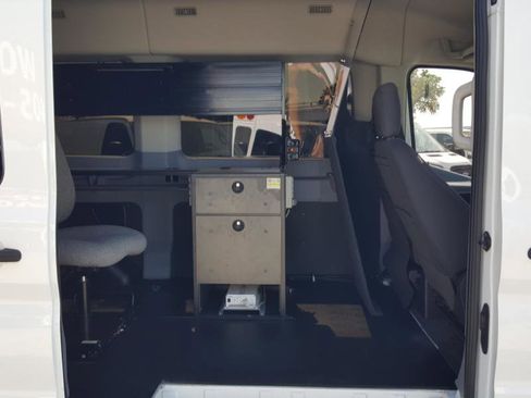 Used 2018 Ford Transit 150 XLT image 11