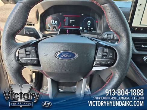 Used 2025 Ford Explorer ST-Line AWD/4WD image 14
