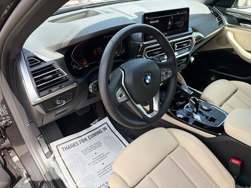 Used 2025 BMW X4 xDrive30i AWD/4WD image 29