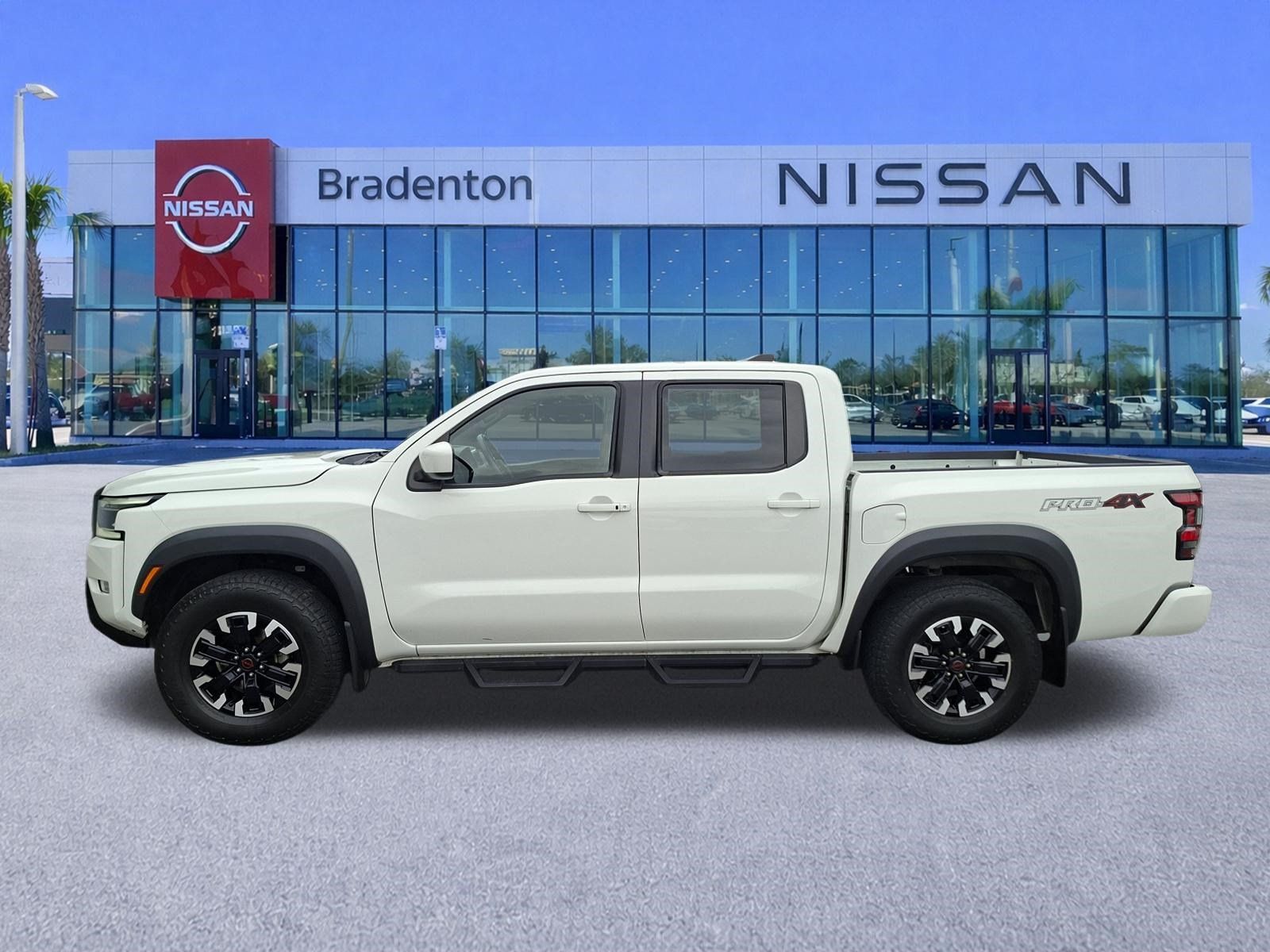 Certified 2023 Nissan Frontier PRO-4X w/ Technology Package AWD/4WD image 8
