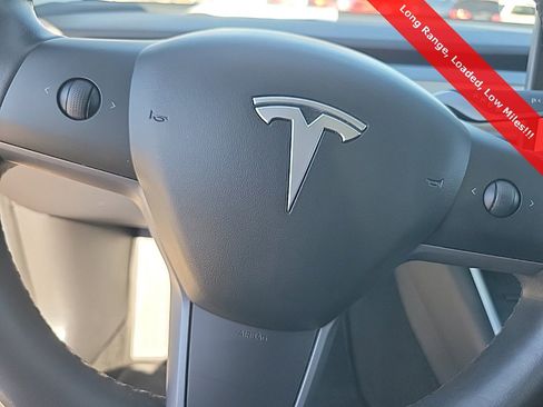 Used 2018 Tesla Model 3 image 22