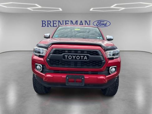 Used 2016 Toyota Tacoma Limited w/ Towing Package AWD/4WD image 2