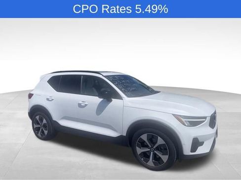 Certified 2023 Volvo XC40 B5 Plus w/ Driver Assist Package AWD/4WD image 1
