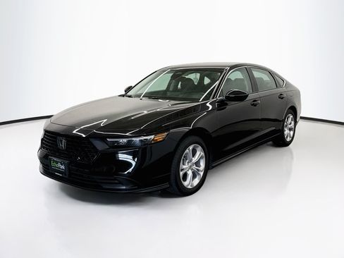 Used 2025 Honda Accord LX image 3