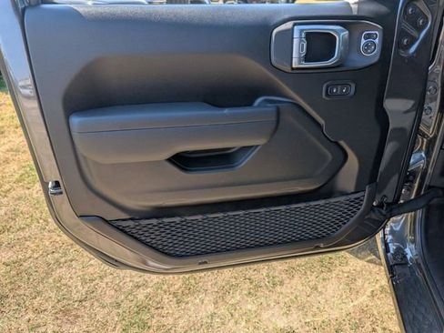 New 2026 Jeep Gladiator Sport AWD/4WD image 9