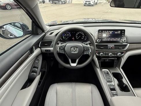 Used 2018 Honda Accord EX image 23