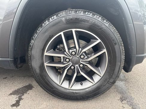 Used 2020 Jeep Grand Cherokee Limited AWD/4WD image 13