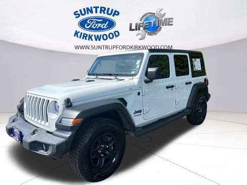 Used 2022 Jeep Wrangler Unlimited Sport image 9