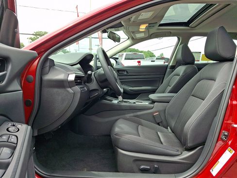 New 2026 Nissan Altima 2.5 SV w/ SV Special Edition Package AWD/4WD image 10