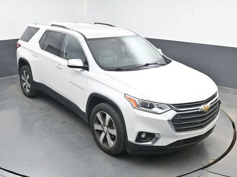 Used 2018 Chevrolet Traverse LT w/ LPO, Floor Liner Package FWD image 19