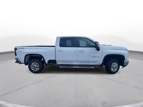 Used 2025 Chevrolet Silverado 2500 LT w/ Convenience Package AWD/4WD image 5