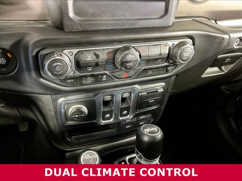 Used 2018 Jeep Wrangler Sport AWD/4WD image 15