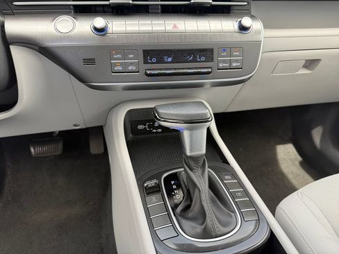 Used 2024 Hyundai Kona SEL AWD/4WD image 13