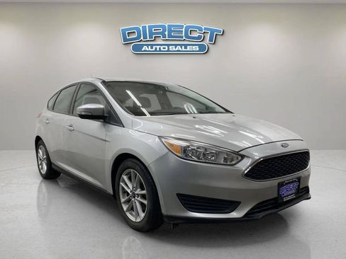 Used 2016 Ford Focus SE FWD image 1