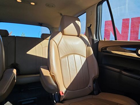 Used 2014 Buick Enclave Leather w/ Trailering Provision Package image 25