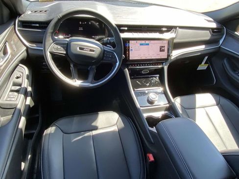 New 2026 Jeep Grand Cherokee L Limited w/ Limited Altitude Package RWD image 10