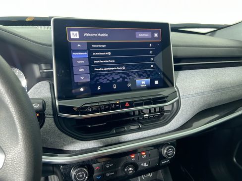 Used 2023 Jeep Compass Sport image 27