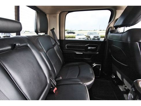 Used 2019 RAM 2500 Laramie AWD/4WD image 13