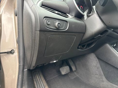 Used 2024 Chevrolet Malibu LT image 22