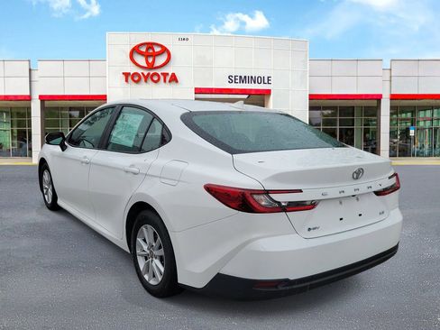 Used 2025 Toyota Camry LE FWD image 4