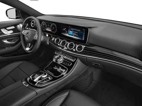 Used 2018 Mercedes-Benz E 400 4MATIC Sedan image 16