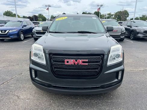 Used 2017 GMC Terrain SLT w/ Driver Alert Package I AWD/4WD image 2