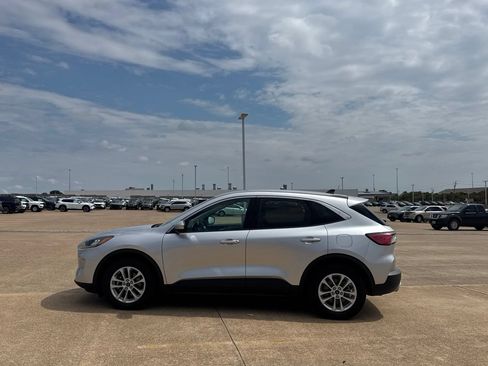Used 2020 Ford Escape SE FWD image 16