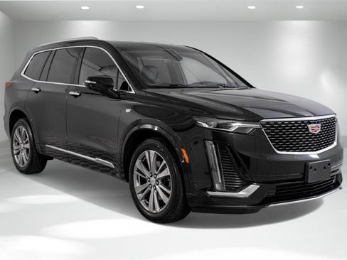 Used 2024 Cadillac XT6 Premium Luxury image 8