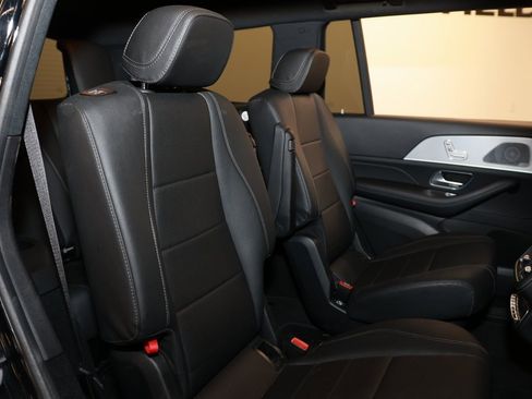 Used 2024 Mercedes-Benz GLS 450 4MATIC image 14