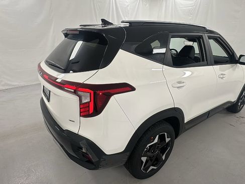 New 2026 Kia Seltos S image 3