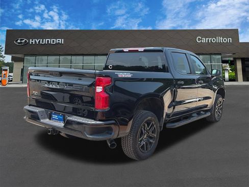 Used 2025 Chevrolet Silverado 1500 Custom Trail Boss w/ Turbomax Blackout Package AWD/4WD image 5