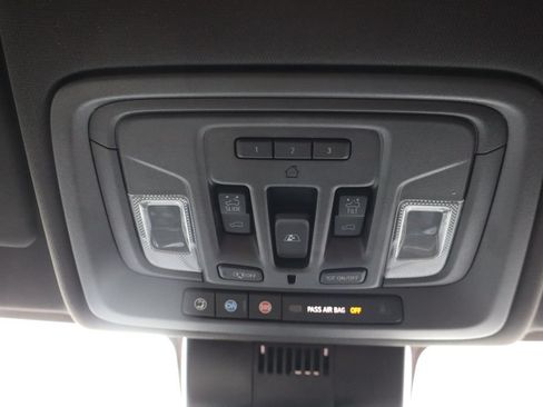 Used 2023 Chevrolet Silverado 1500 High Country w/ High Country Premium Package AWD/4WD image 17