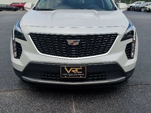 Used 2019 Cadillac XT4 Premium Luxury FWD image 3