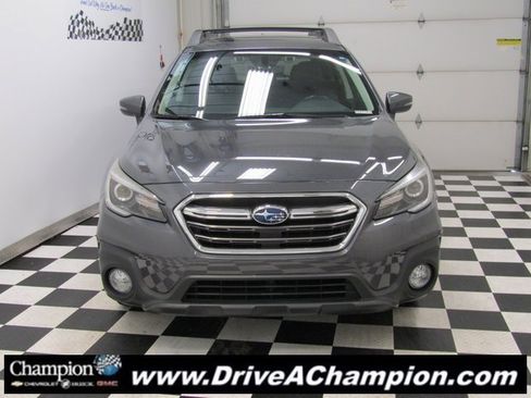 Used 2019 Subaru Outback 2.5i Limited image 2