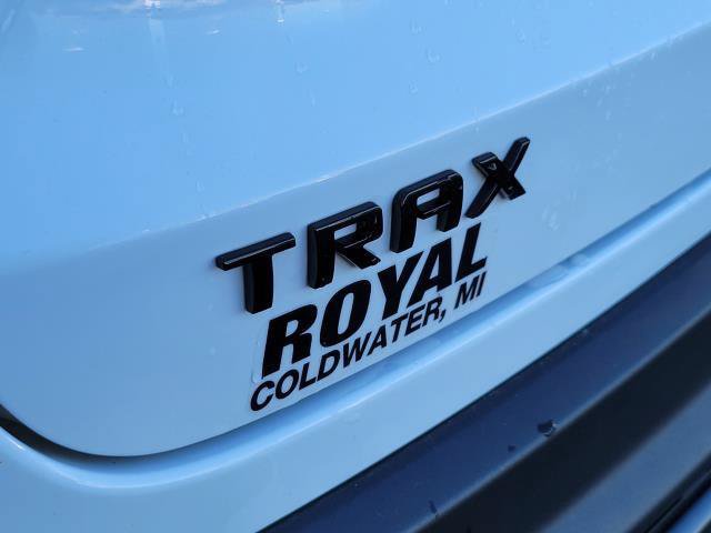 Used 2025 Chevrolet Trax RS w/ Driver Confidence Package FWD image 7