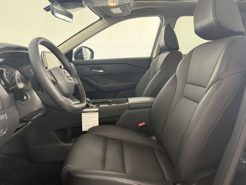 Used 2026 Nissan Rogue Dark Armor FWD image 14