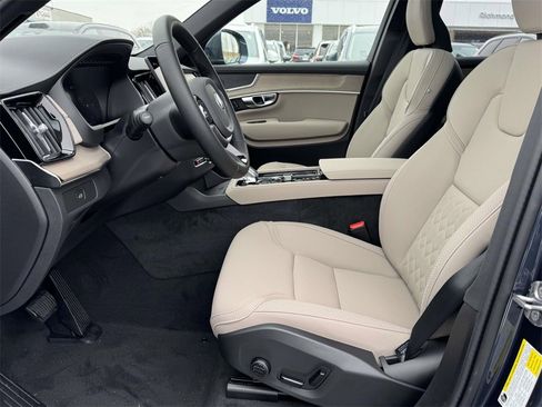 New 2026 Volvo XC90 B6 Plus w/ Protection Package Premier image 19