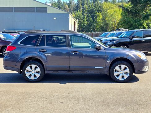 Used 2011 Subaru Outback 2.5i Premium AWD/4WD image 18