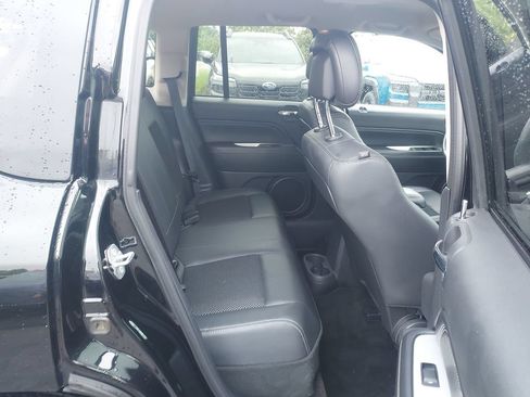 Used 2016 Jeep Compass Latitude AWD/4WD image 24