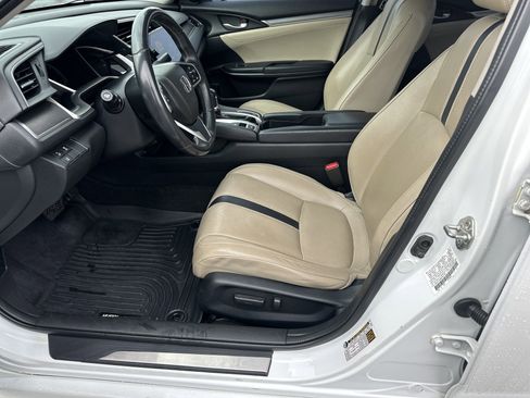 Used 2016 Honda Civic Touring image 10