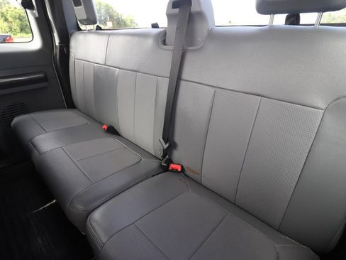 Used 2014 Ford F250 XL w/ Power Equipment Group RWD image 6